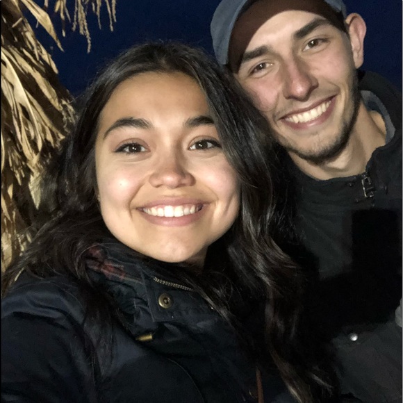 Meet your Posher, Alyssa - Picture 1 of 1